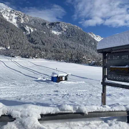 아파트 Tgesa Grischa By Interhome Lenz