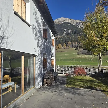 Tgesa Grischa By Interhome 아파트 *